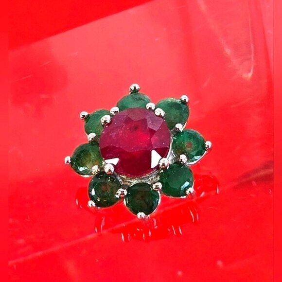 925 Sterling Silver Flower Pendant with Natural Ruby & Emerald Gemstone - Picture 1 of 7